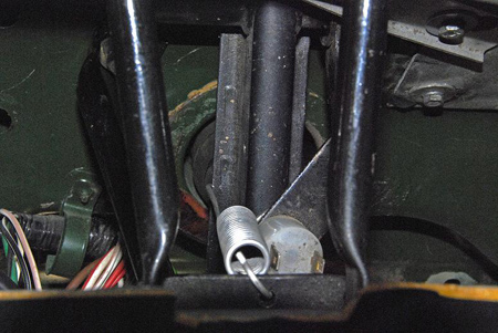 20121014-3601Pew brake pedal spring.jpg