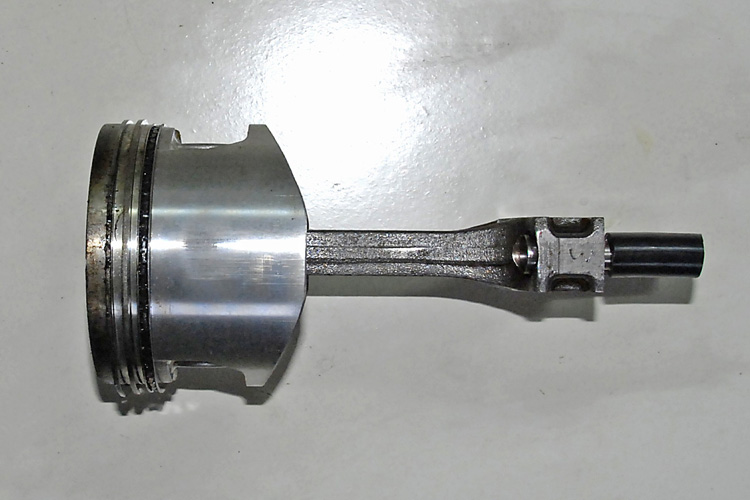 20130520-4113Ptw #3 Sprint piston.jpg