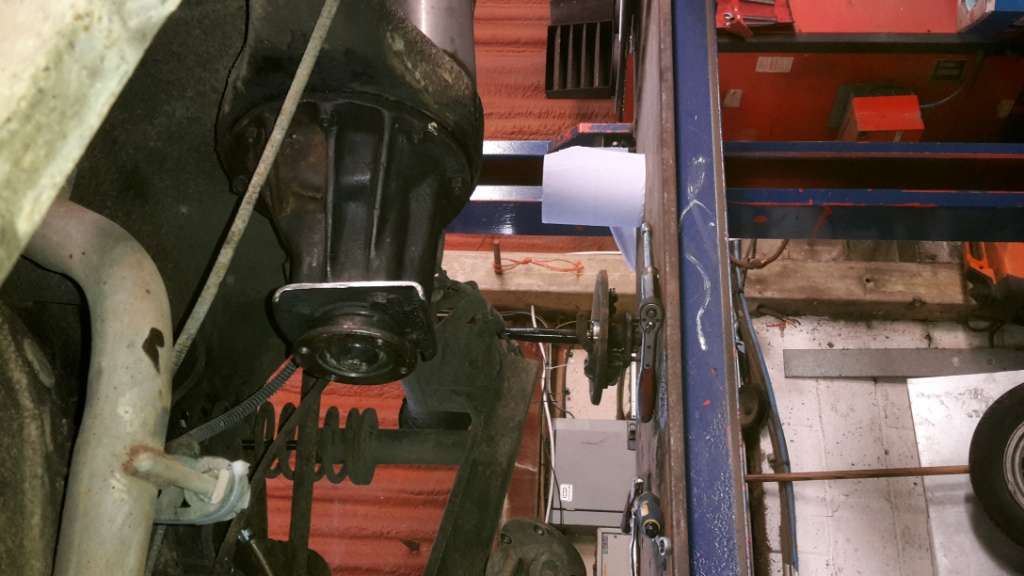 Bracket trimmed and diff bolted to axle