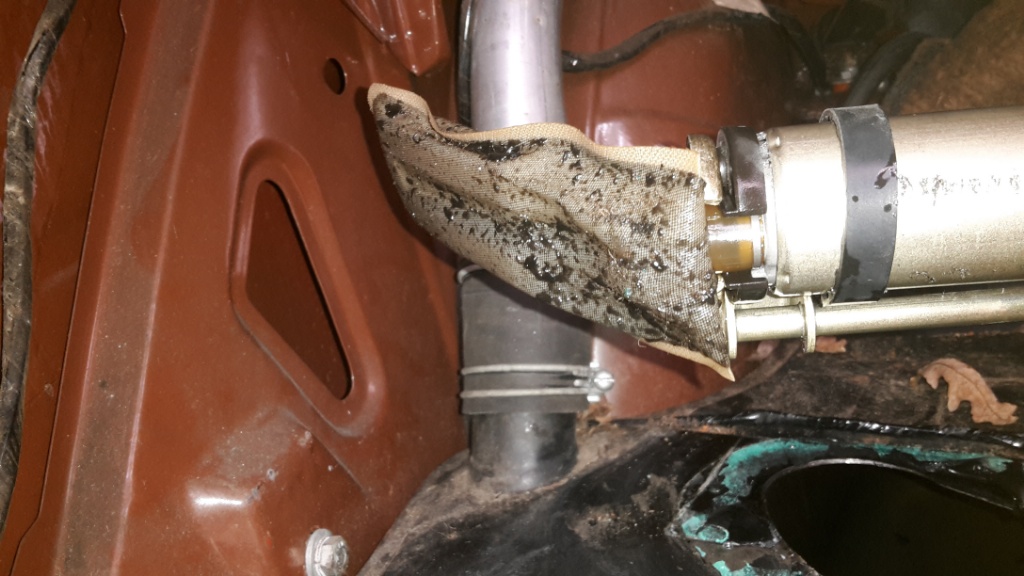 Fuel pump suction filter