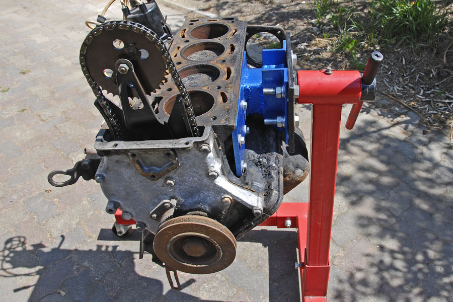 20160111-5709Ptw Dolomite engine stand mounting bracket.jpg