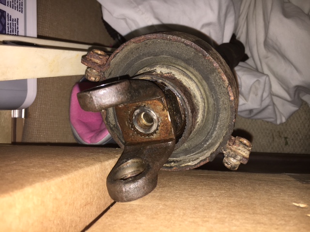 Photo of yoke and spline.