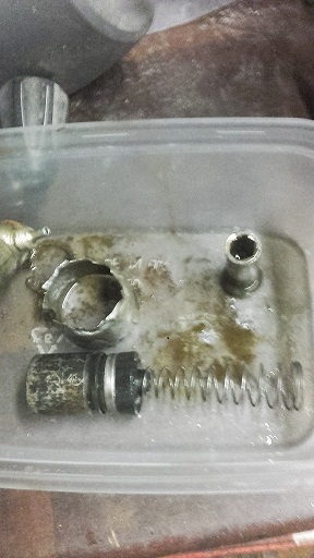 slave cylinder.jpg