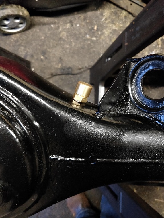 Brass breather Close up (small).jpg