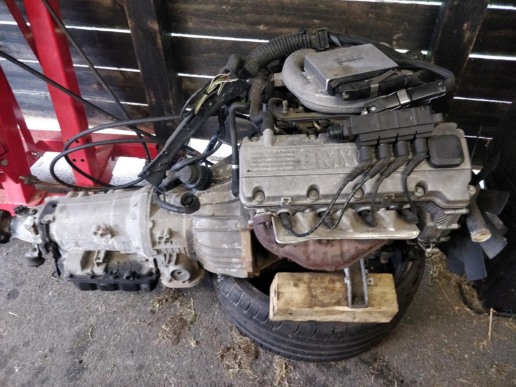 SM - BMW E36 Engine - in shed - full.jpg