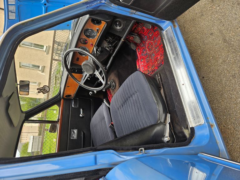 1500TC Insde - Driver.jpg