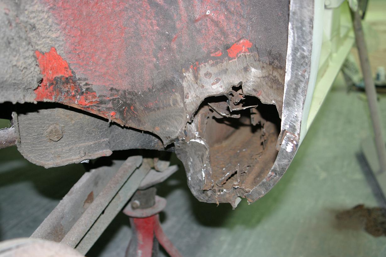 Right hand rear arch sill.JPG