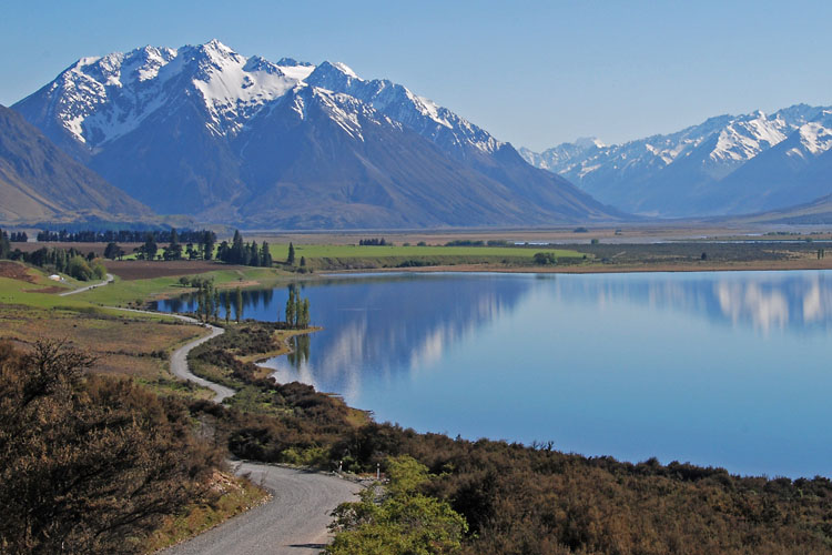 20101101-579Pt750w Lake Ohau.jpg