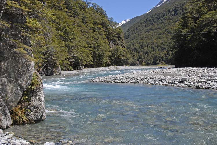 20111116-2545P750w Huxley River swing bridge.jpg