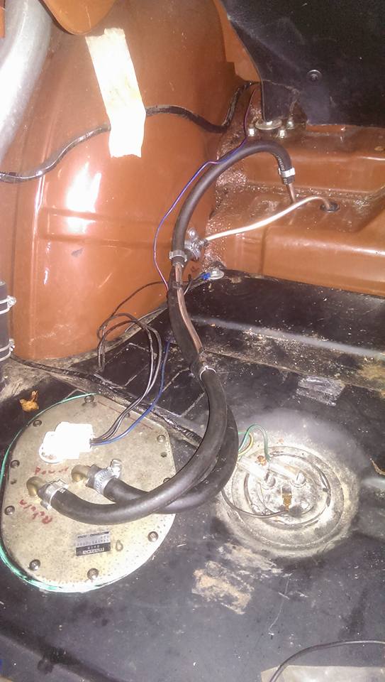 fuel tank. pipes need tiding up i just didnt have enough rubber hose.