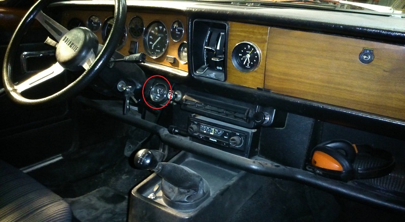 oil pressure gauge.jpg