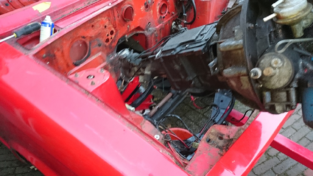 Removing the engine