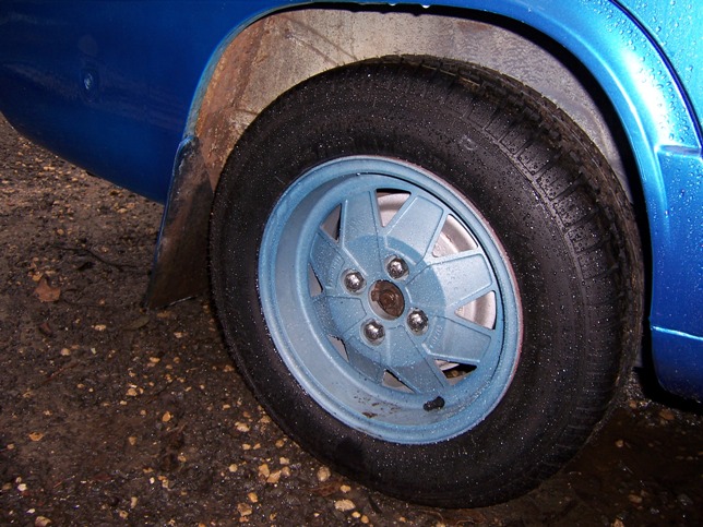 wheel on car2.jpg